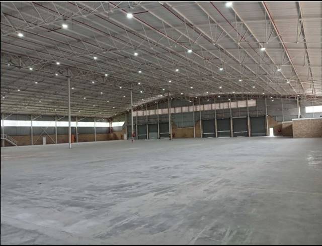 7,671M² WAREHOUSE TO LET IN LONGMEADOW